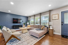 Luxury King Bd w Game Room & Fire Pit 17 miles to Downtown